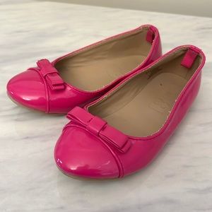 Crazy 8 Hot Pink Slipper Size 9